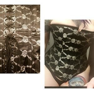 Steel bone overbust corset with skulls